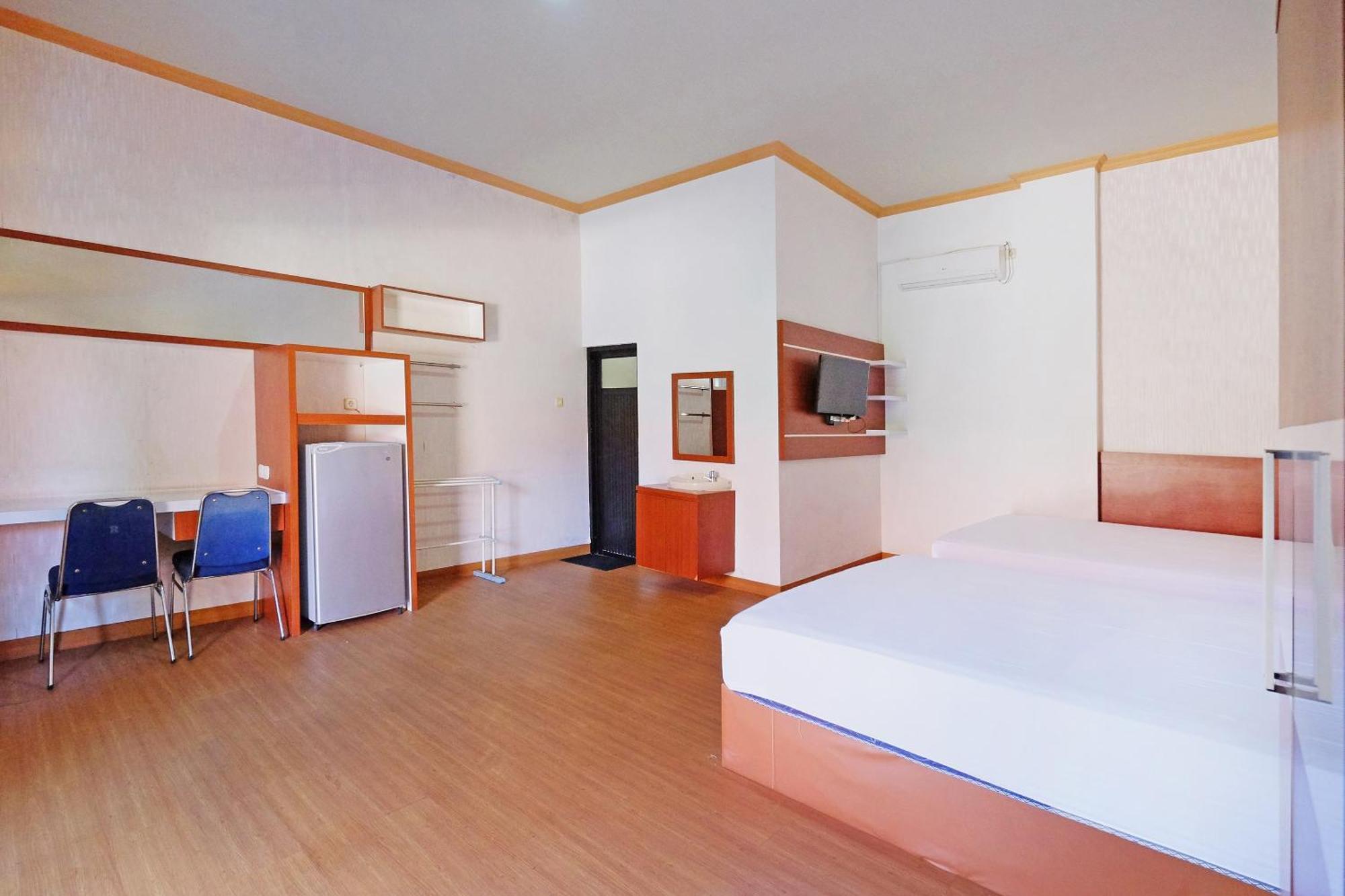 Collection O 91046 Hotel Remaja Indah Masamba Dış mekan fotoğraf