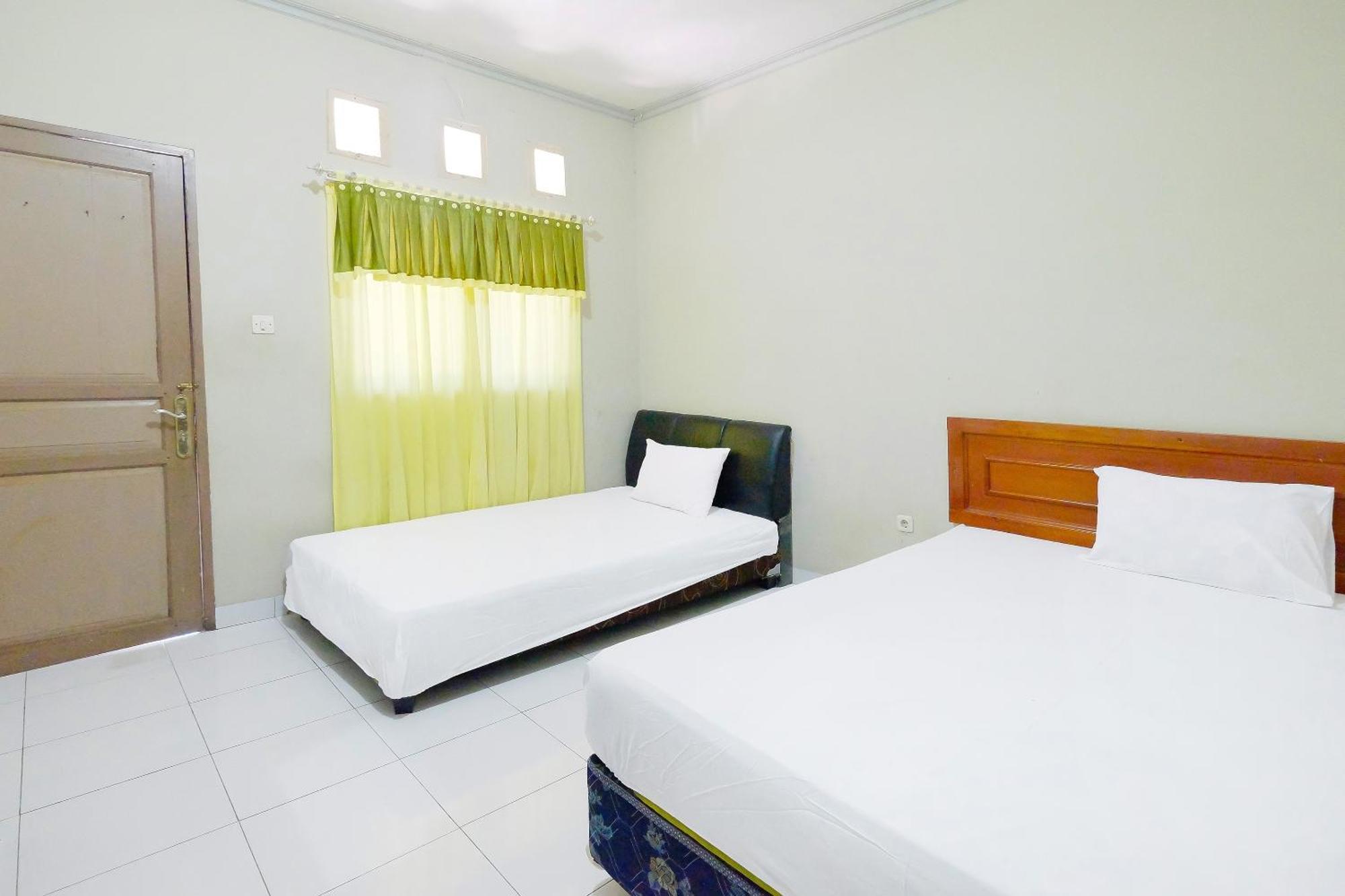 Collection O 91046 Hotel Remaja Indah Masamba Dış mekan fotoğraf