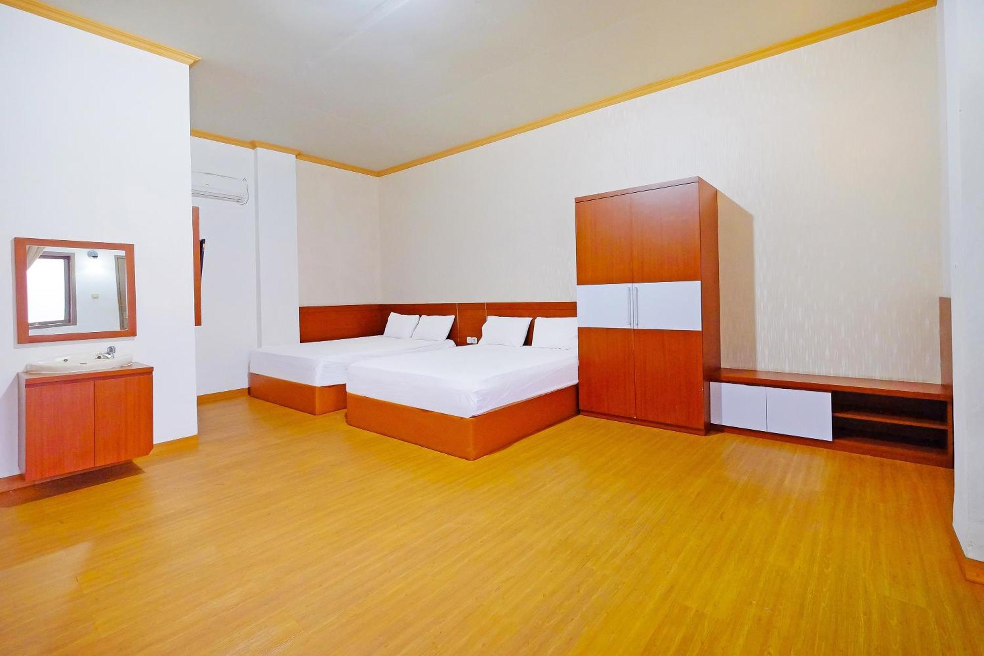 Collection O 91046 Hotel Remaja Indah Masamba Dış mekan fotoğraf